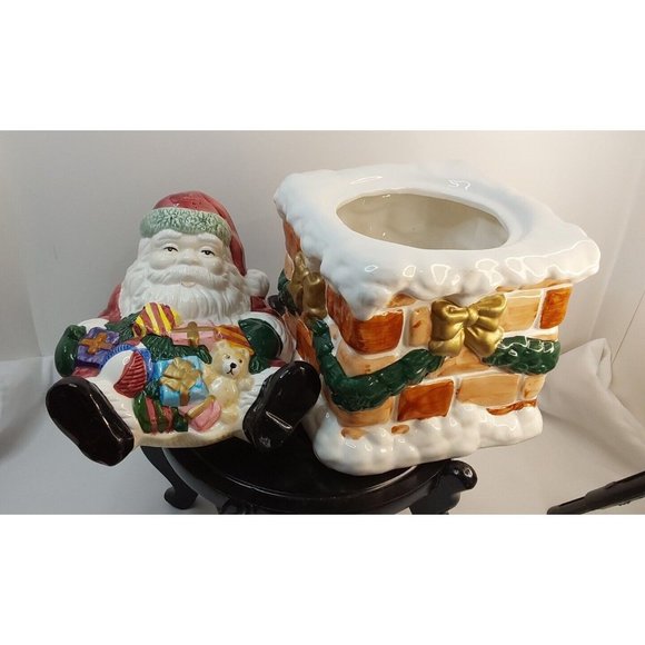 WORLD BAZAR INC, SANTA CLAUSE COOKIE JAR MADE IN CHINA 11'X7'X7' SMALL CHIP SEE - Picture 4 of 7